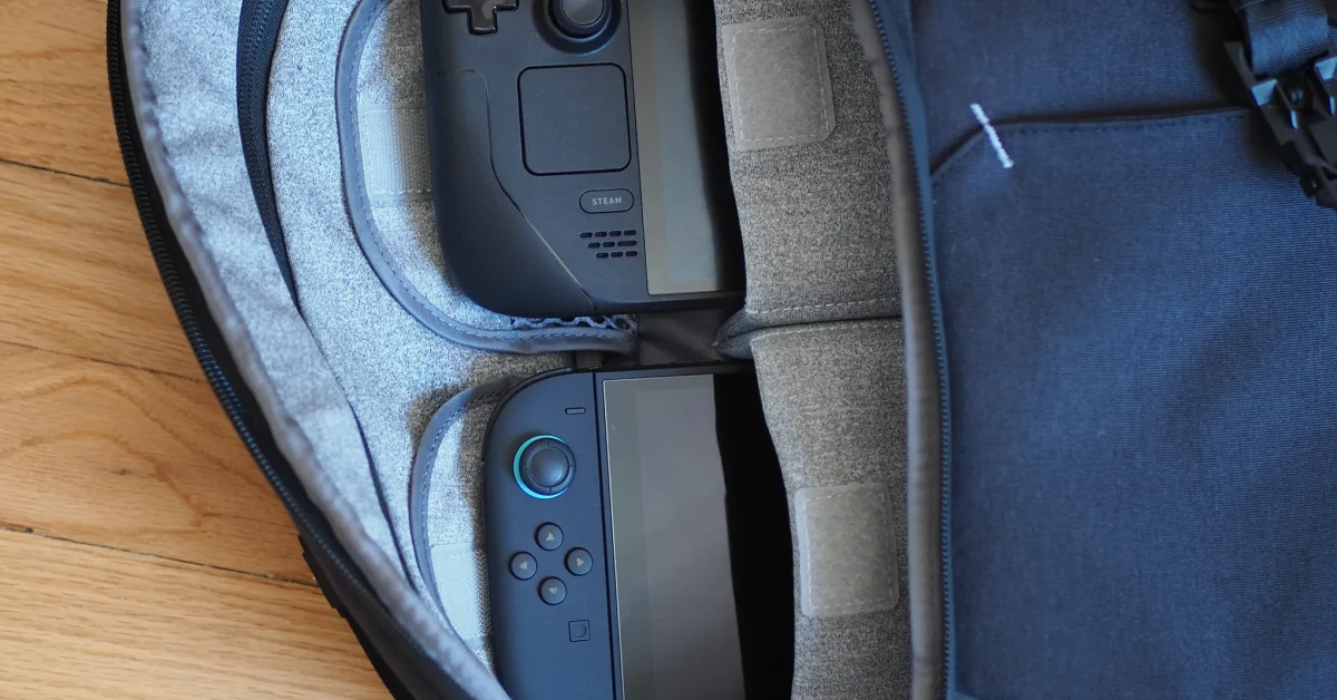 Imagem destacada - Mochila Vortex 1.0 da CRKD chega por US$ 99,99 com compartimentos para consoles portáteis