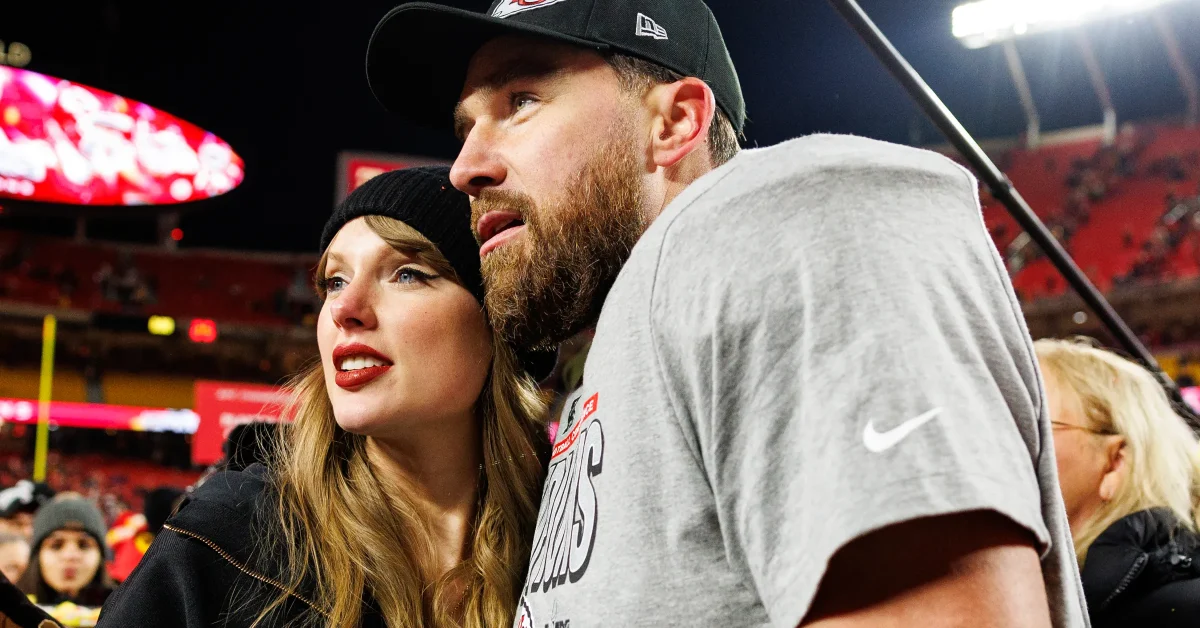 Imagem destacada - Taylor Swift e Travis Kelce anunciam noivado no Instagram; X fica de fora
