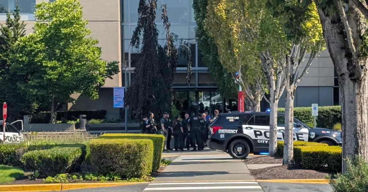 Imagem destacada - Microsoft fecha prédio após manifestantes ocuparem escritório do presidente